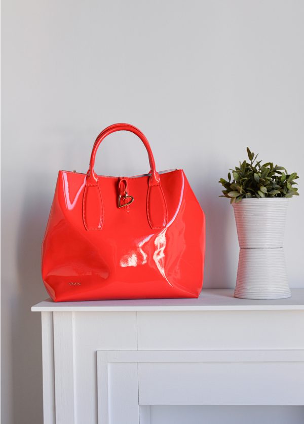 Tote Charol Corazon Naranja