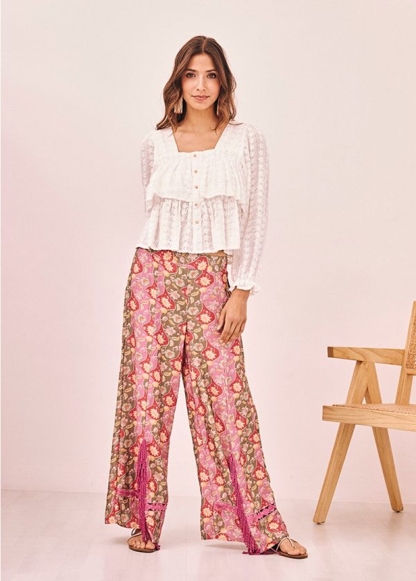 Pantalón estampado con flecos y blonda