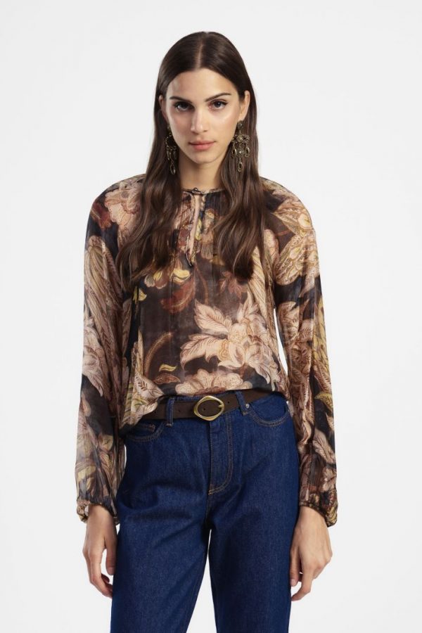 Camisa estampada floral con mangas largas fluidas