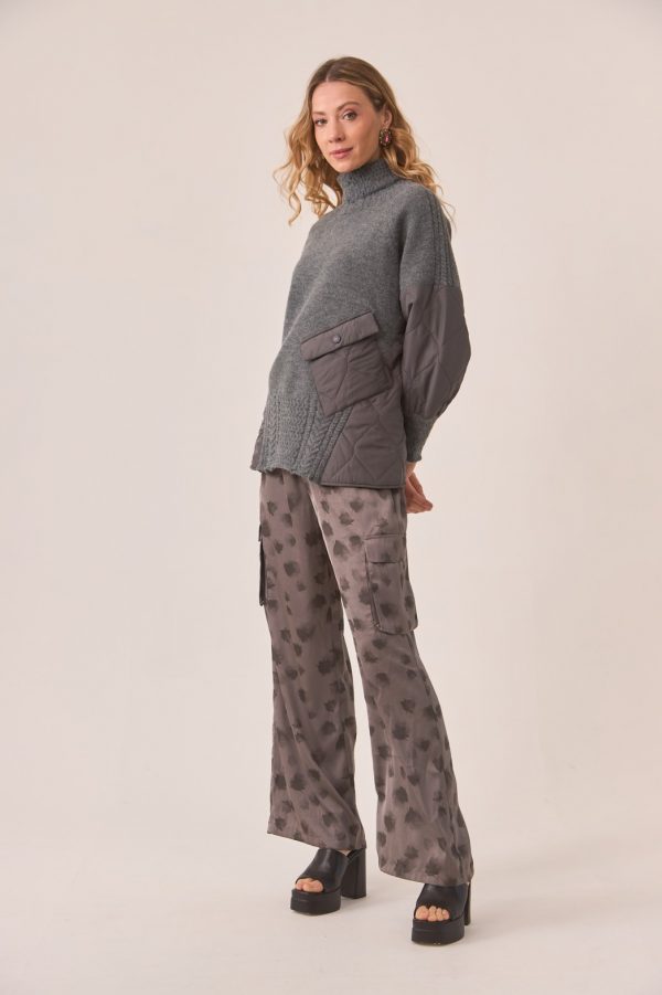 Pantalón Multibolsillo Estampado