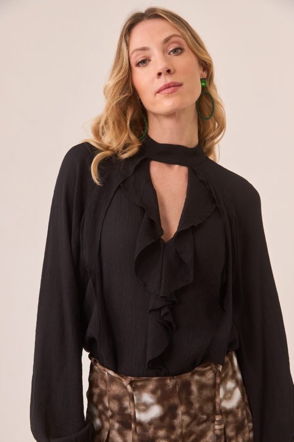Blusa de Viscosa Cut Out en Escote y Volantes