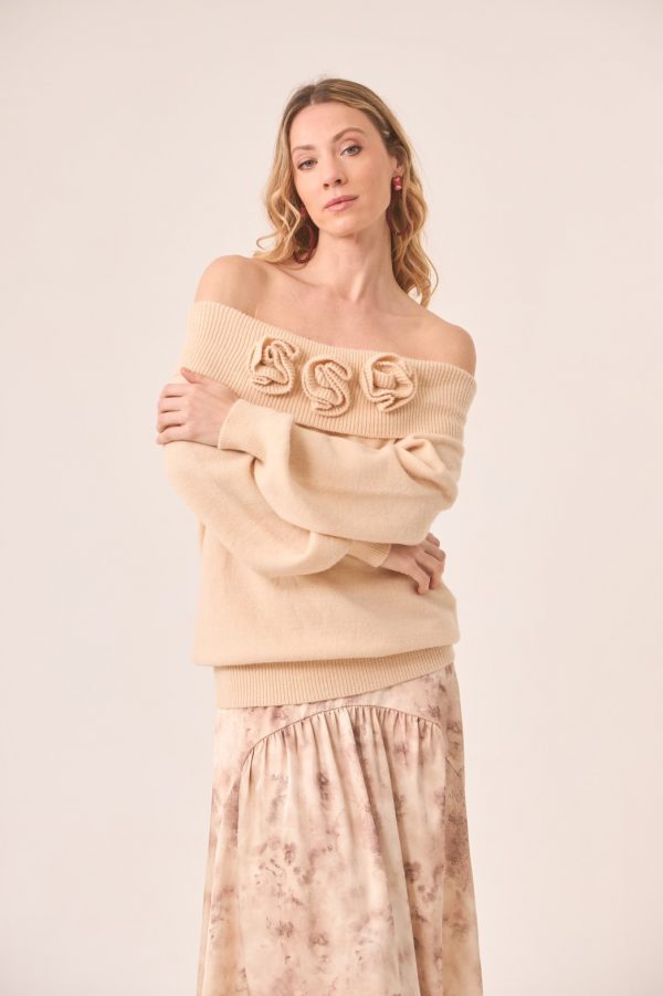 Jersey Cuello Vuelto Aplique Flores