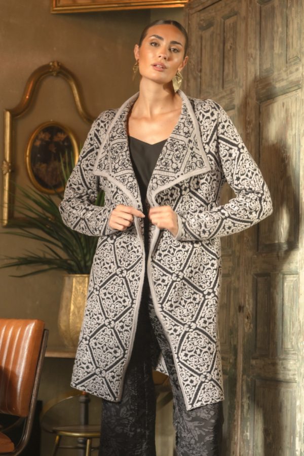 Abrigo Cayena Negro y Beige Talla Única